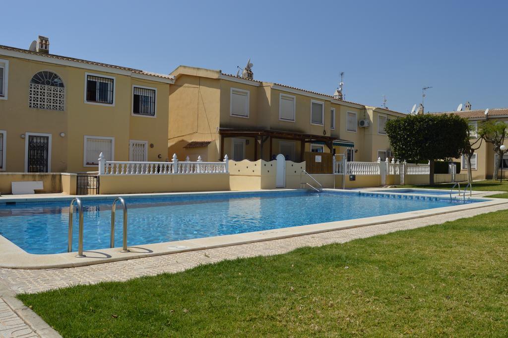 Apartment In Villamartin Exteriör bild
